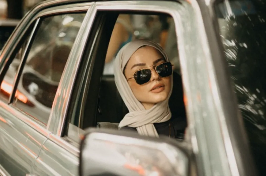 Reisen mit dem Transfer Abu Dhabi nach Dubai