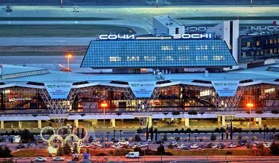 Flughafen Adler Sotschi am Abend
