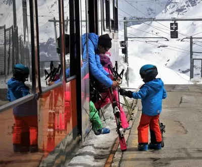 Zugfahrt nach Sotschi mit Skiausrüstung