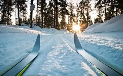 Skigebiet in der Nähe des Bahnhofs Tscherkessk