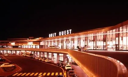 Transfer vom Flughafen Paris Orly mit dem eigenen Auto oder mit dem Taxi