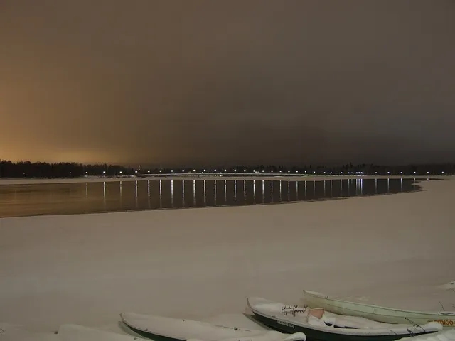 Winterkajakfahren in Finnland